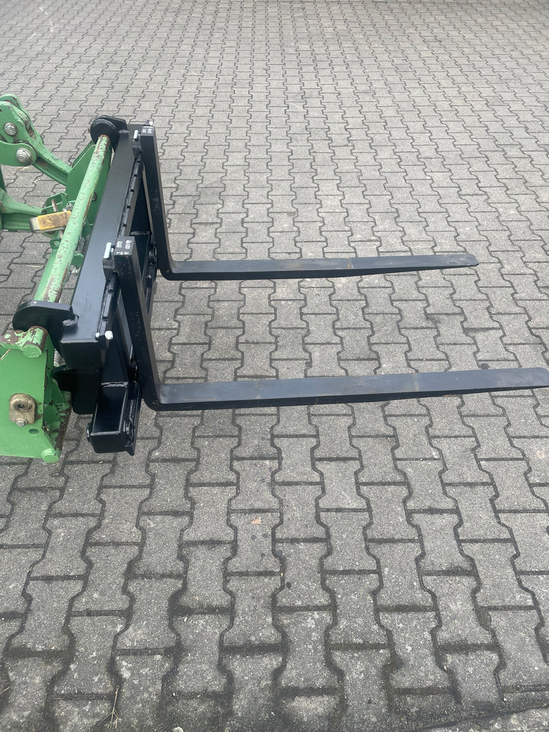 Ballengabelträger mit Aufnahmen für Palettengabeln